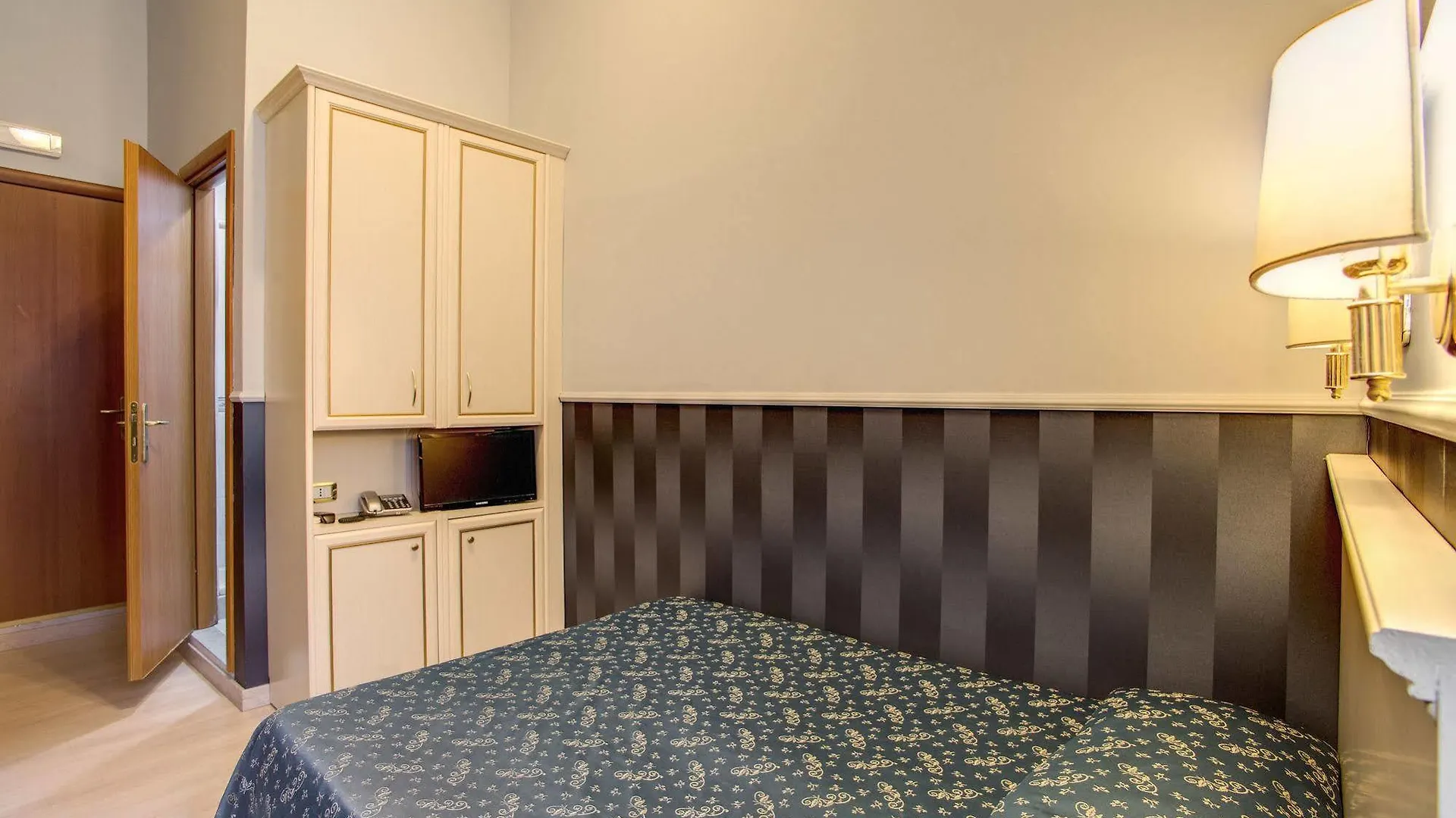 Hotel Anfiteatro Flavio Roma