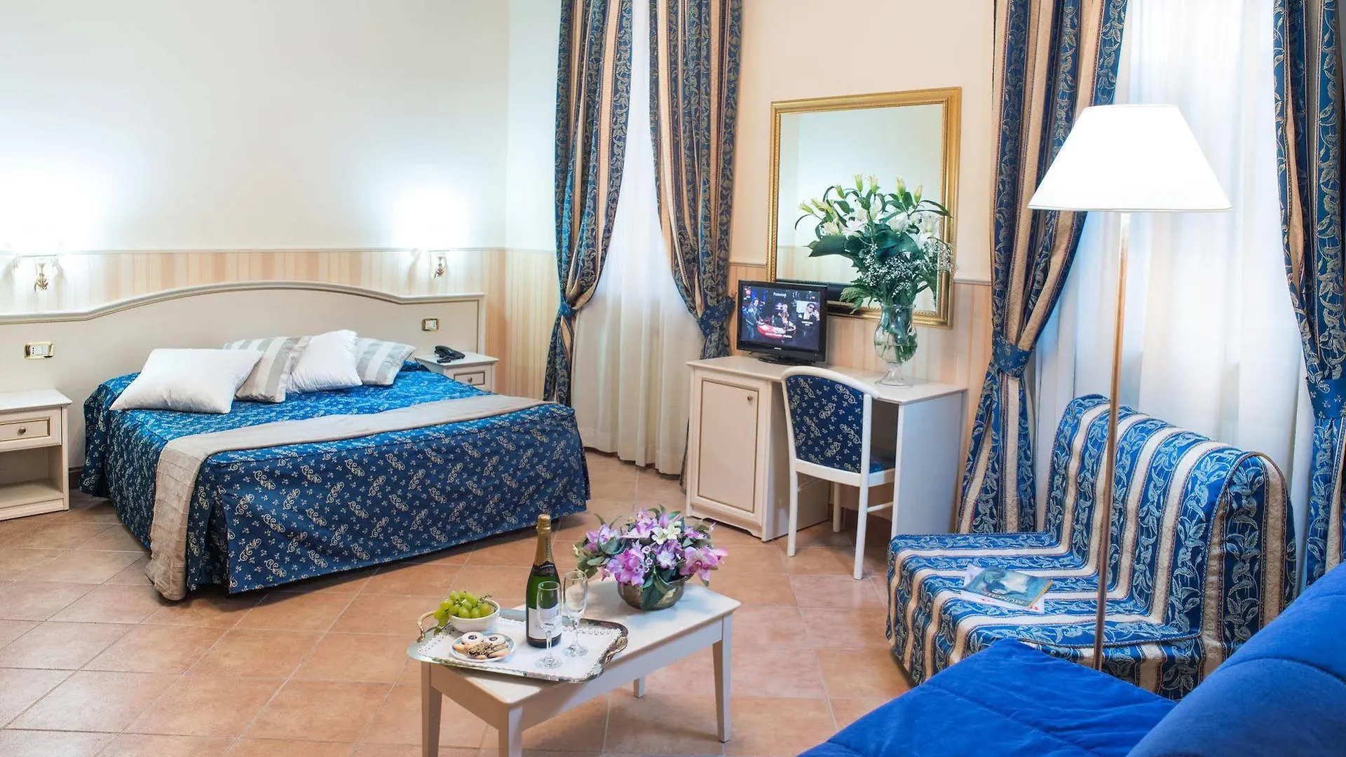 Hotel Anfiteatro Flavio Roma 3*,  Italia