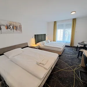 https://hotel-valcha.praguehotelsweb.com
