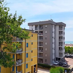 https://appartamenti-lyons-nord-e-sud.hotelinveneto.com