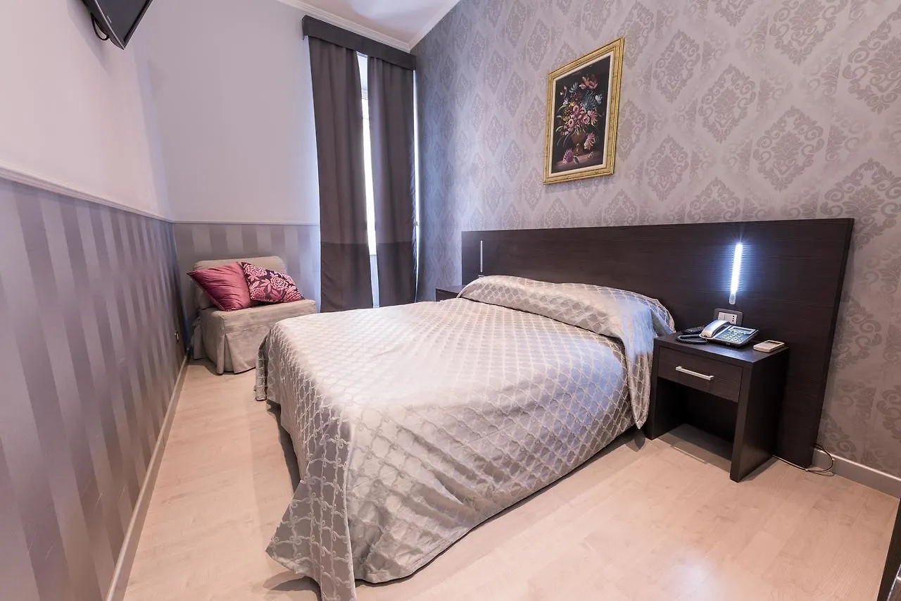 Hotel Anfiteatro Flavio Rom 3*,